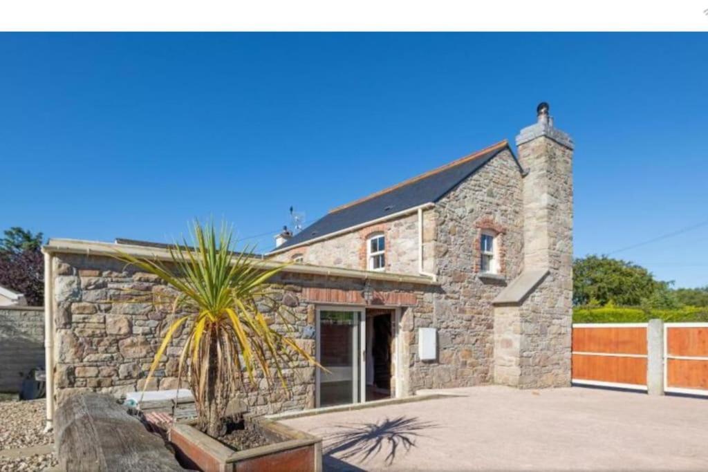 2 Bed Sandstone Residence Newport  Exterior photo