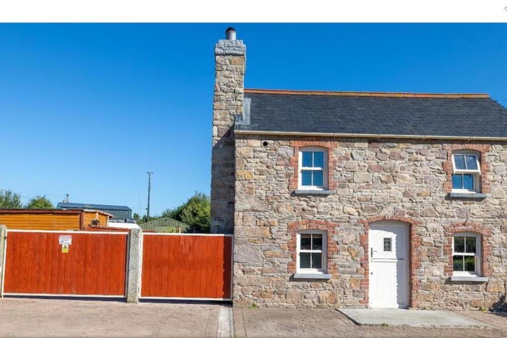 2 Bed Sandstone Residence Newport  Exterior photo